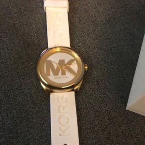Beautiful Authentic Michael Kors watch.